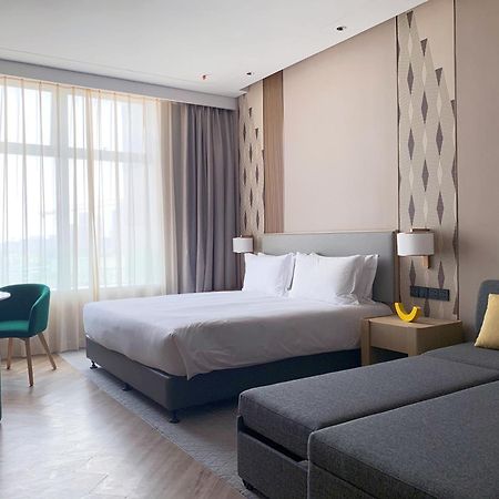 Holiday Inn Wuxi Central Station By Ihg Buitenkant foto